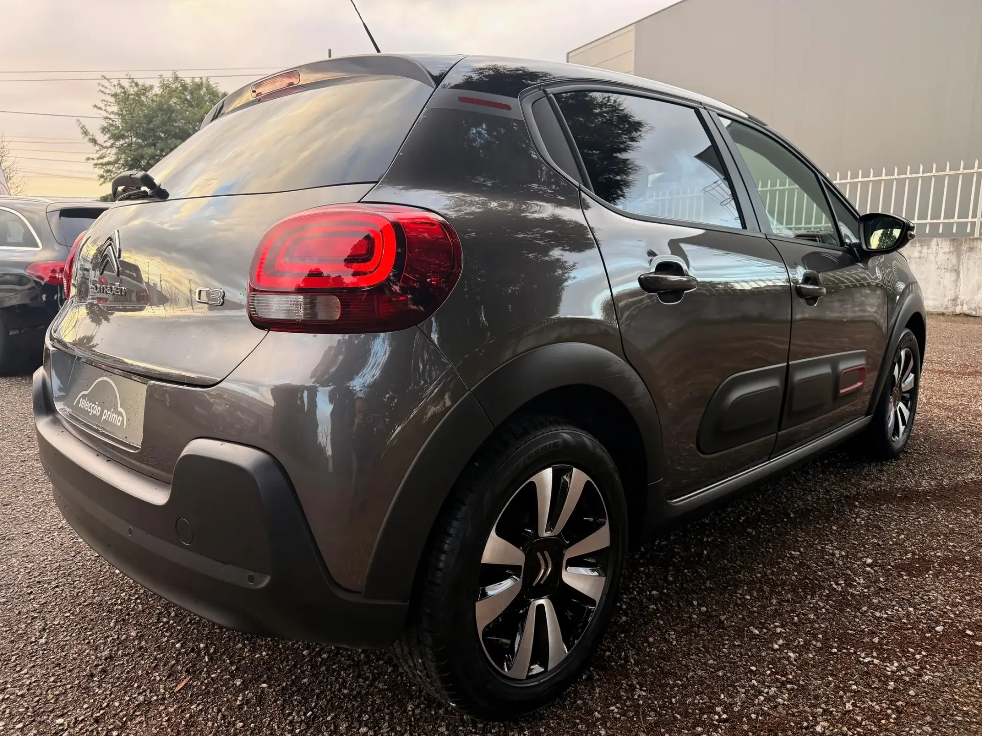 Citroën C3 1.2 PureTech C-Series 4