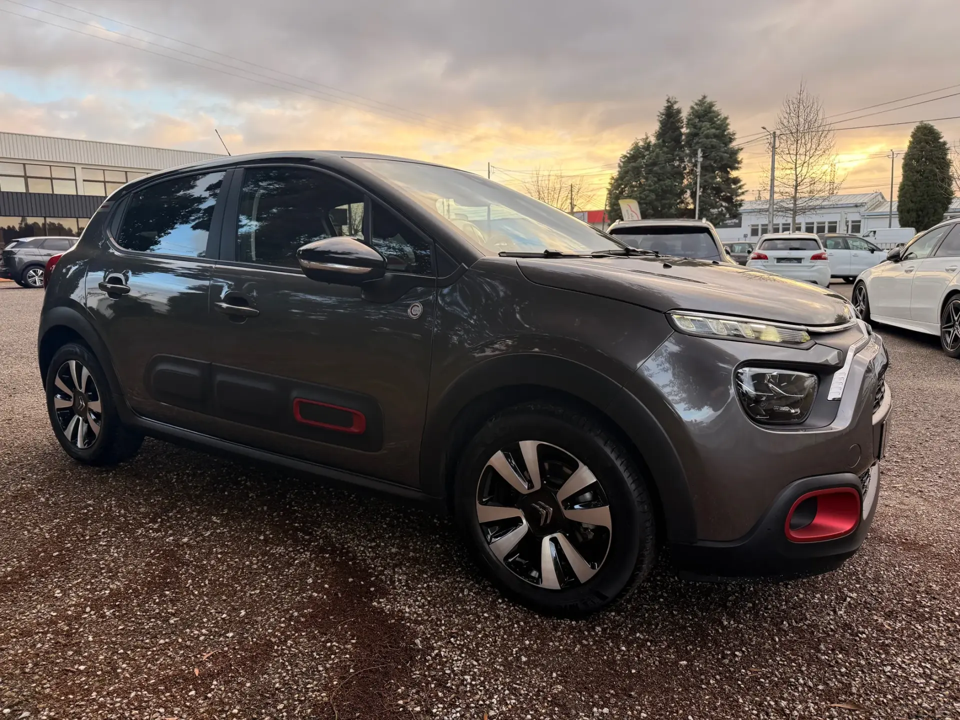 Citroën C3 1.2 PureTech C-Series 6