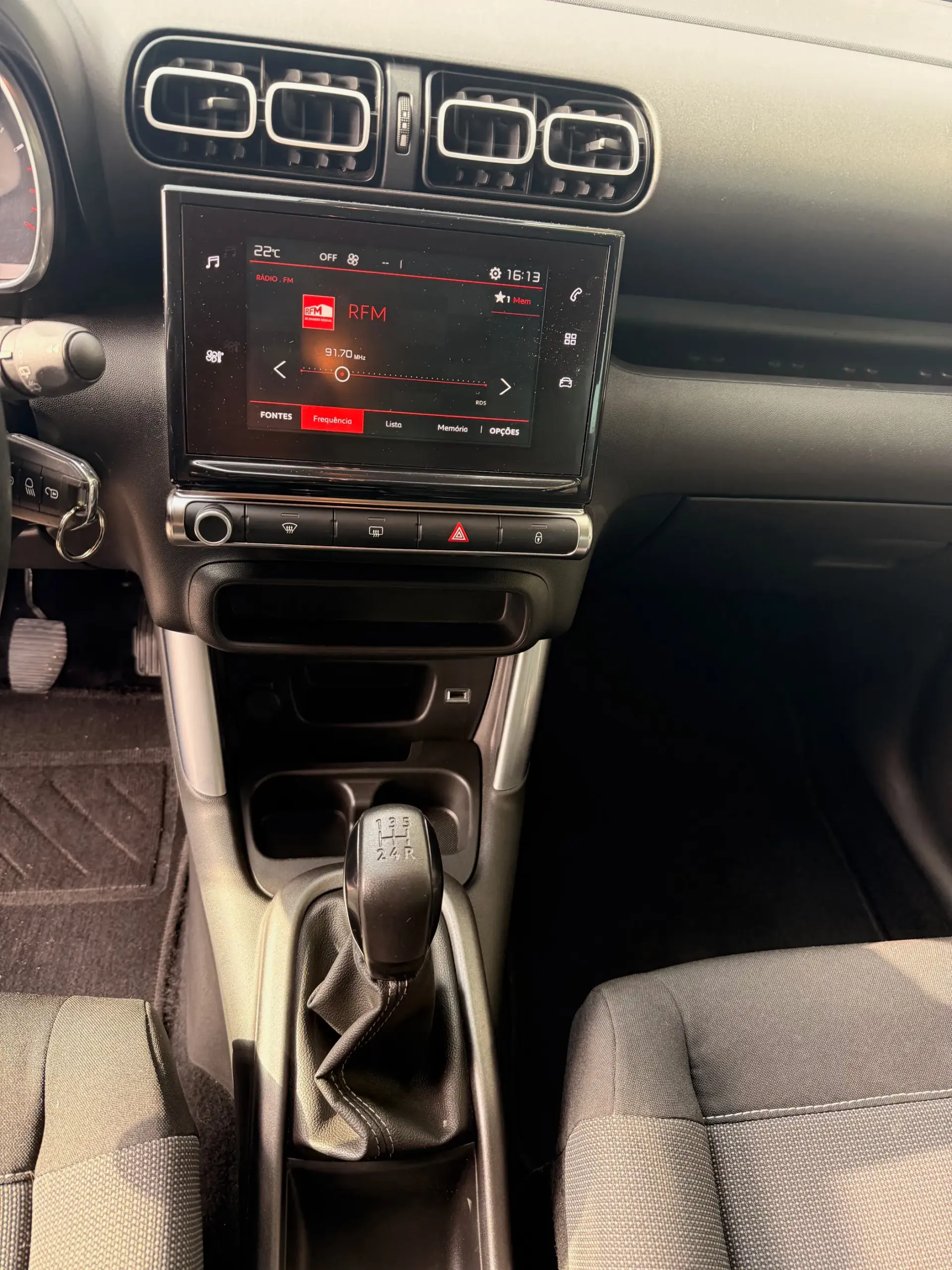 Citroën C3 Aircross 1.2 PureTech Shine 16