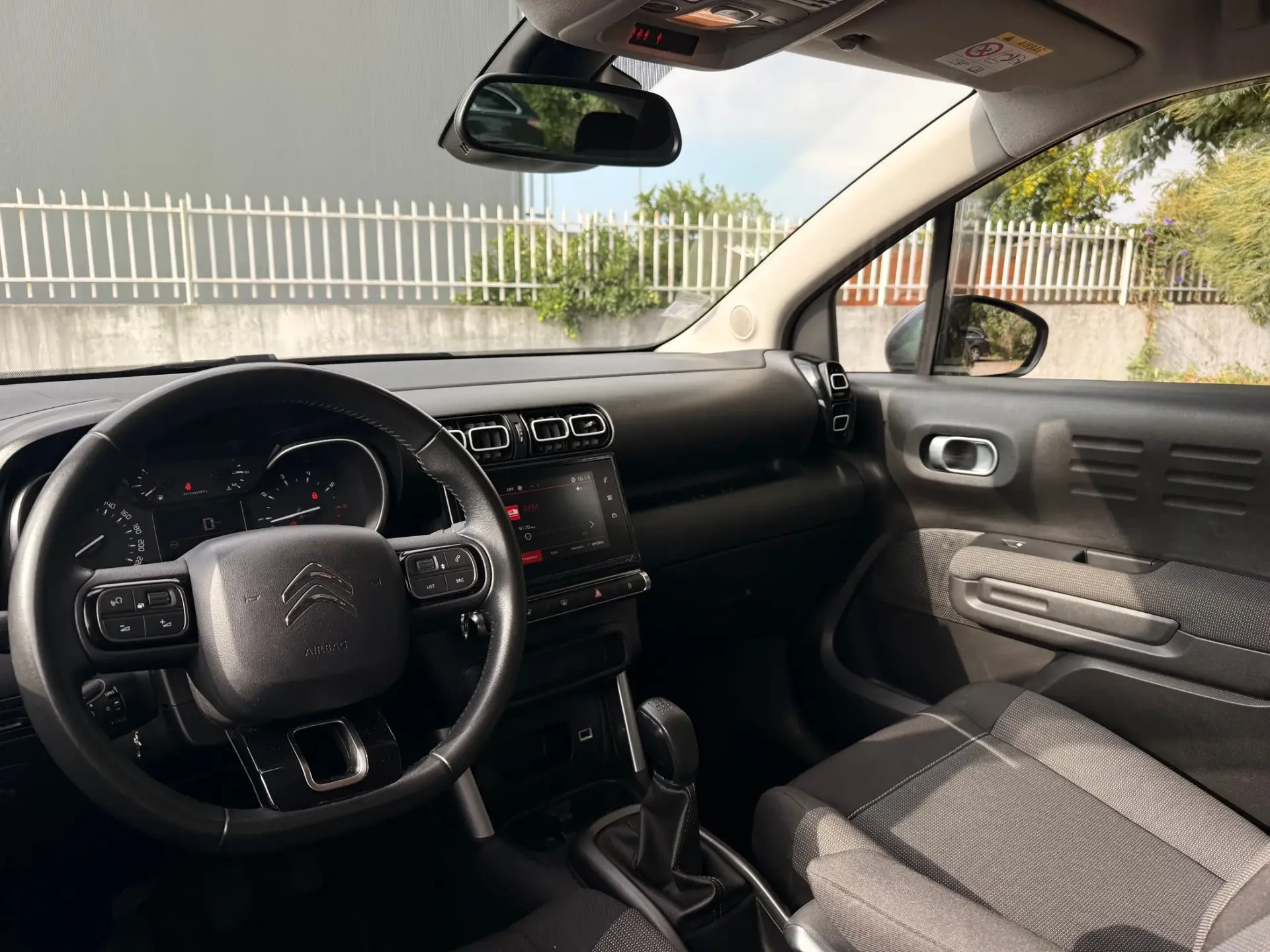 Citroën C3 Aircross 1.2 PureTech Shine 19