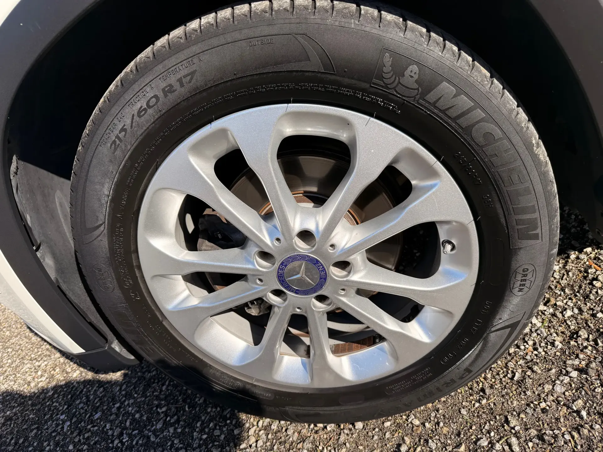 Mercedes-Benz GLA 180 d SENSATION 32