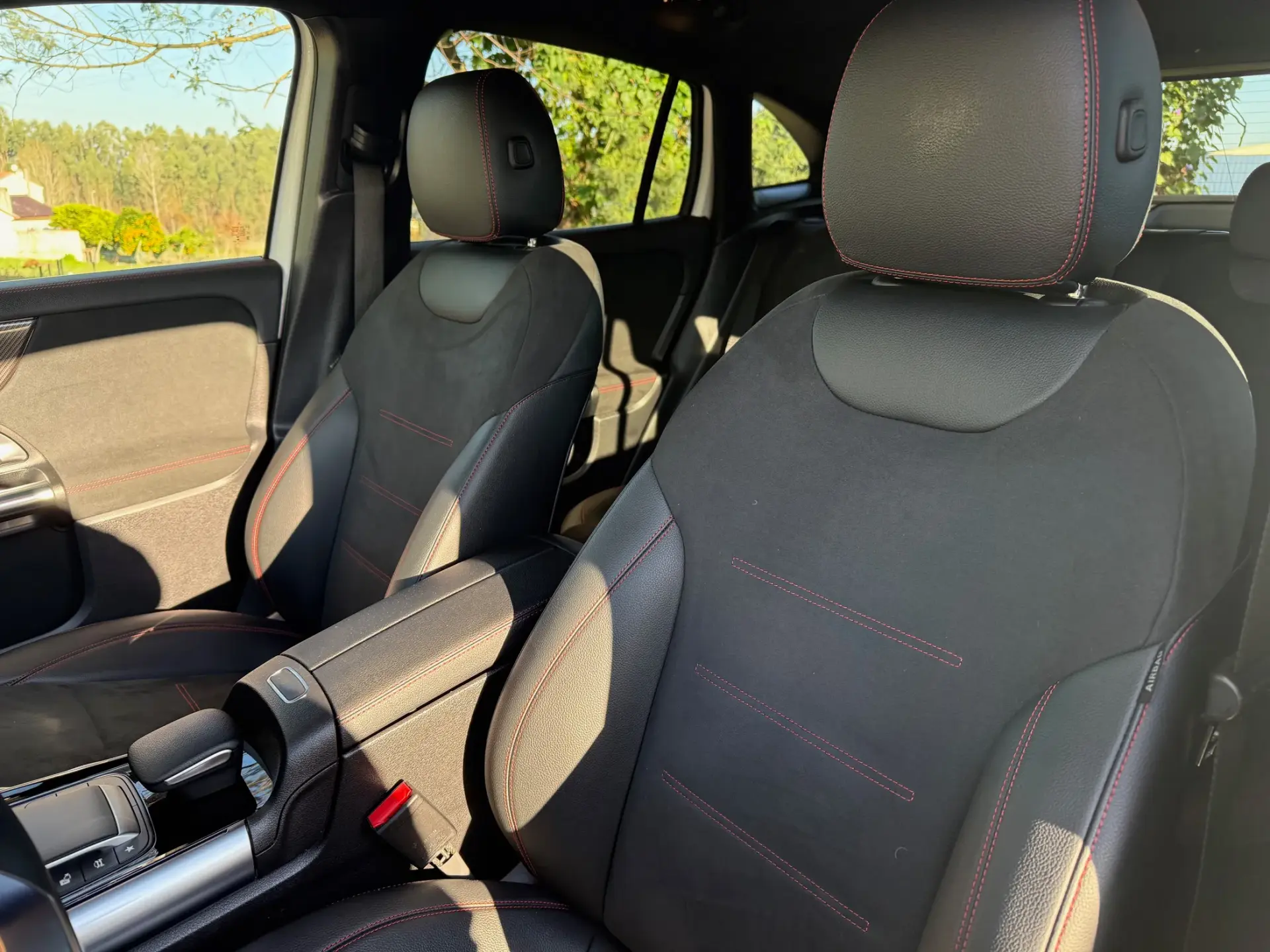 Mercedes-Benz GLA 250 e AMG Line 13