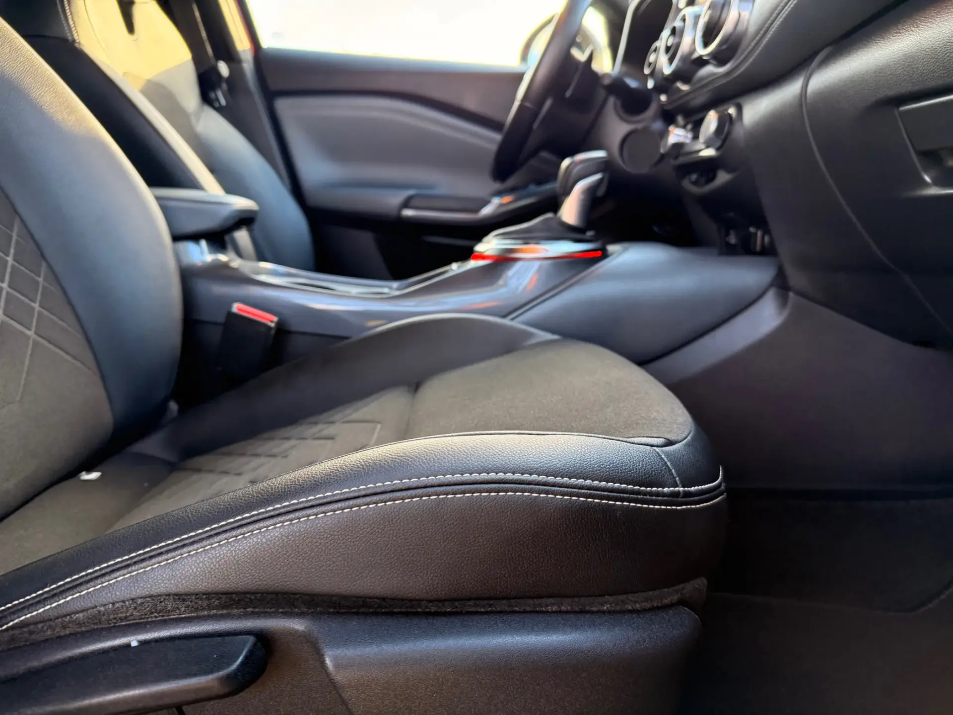 Nissan Juke 1.0 DIG-T Tekna DCT 13