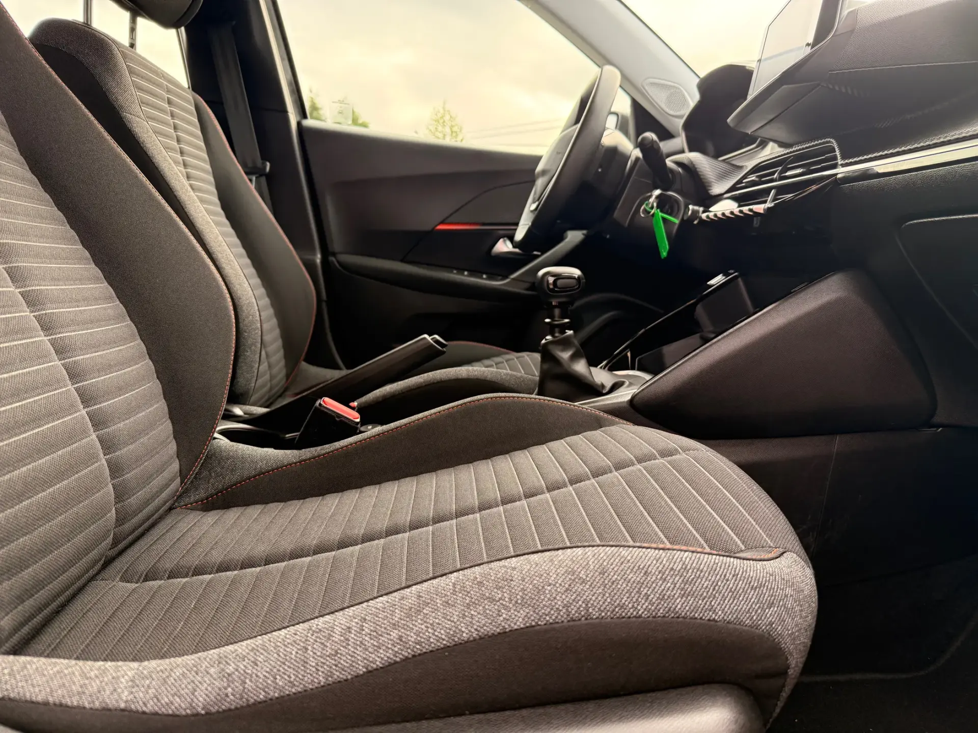 Peugeot 2008 1.2 PureTech Active Pack 13