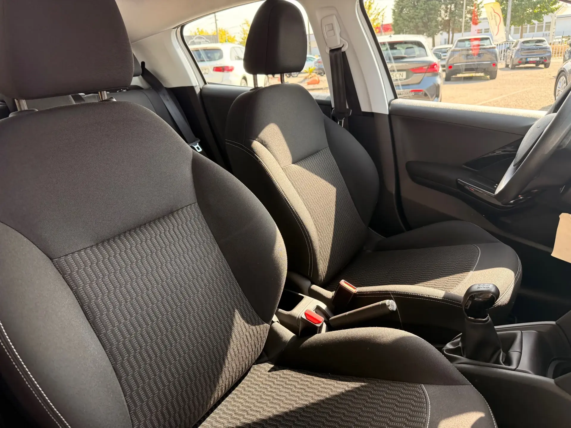 Peugeot 208 1.2 PureTech Access 12