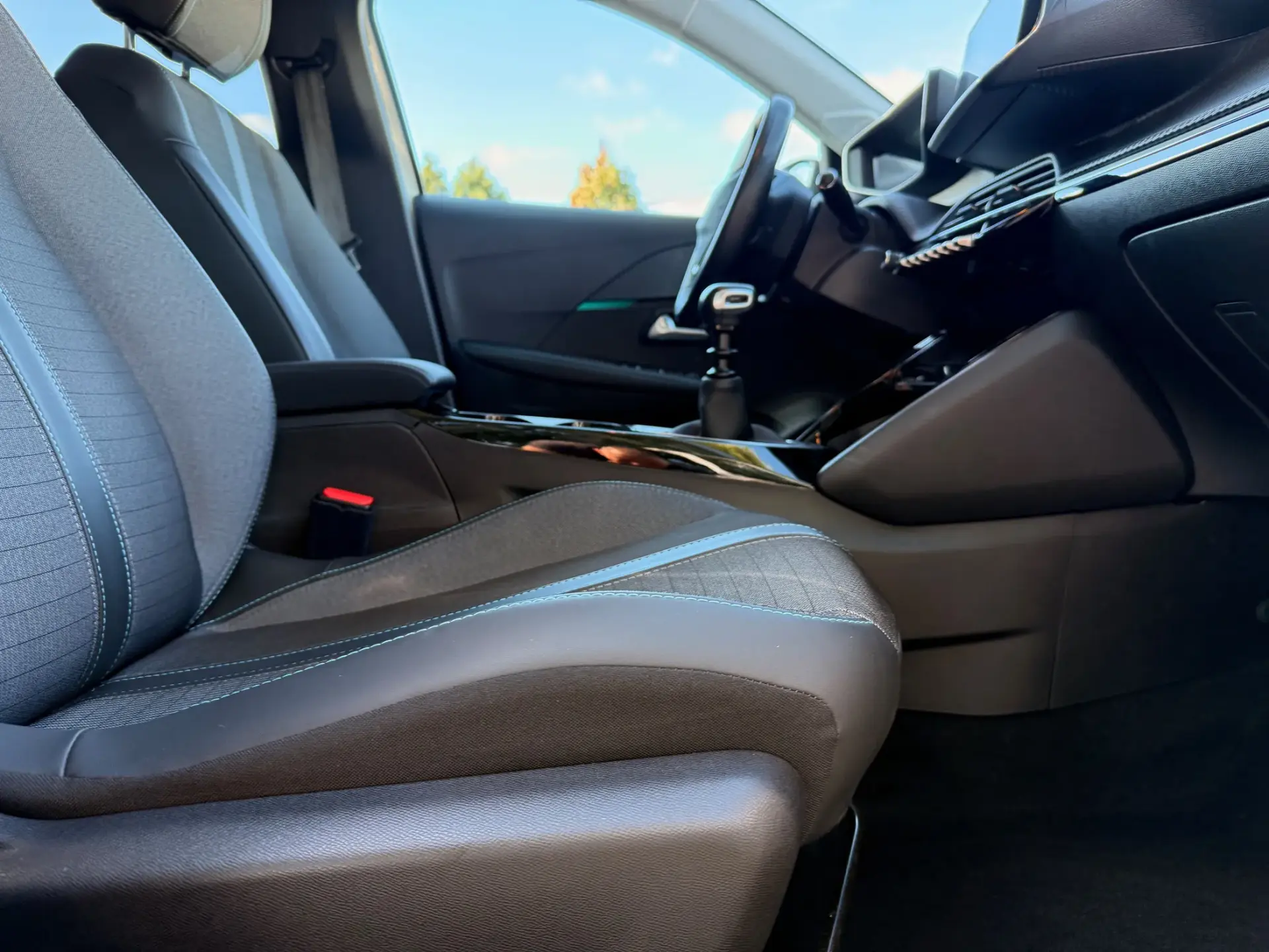 Peugeot 208 1.2 PureTech Allure Pack 14