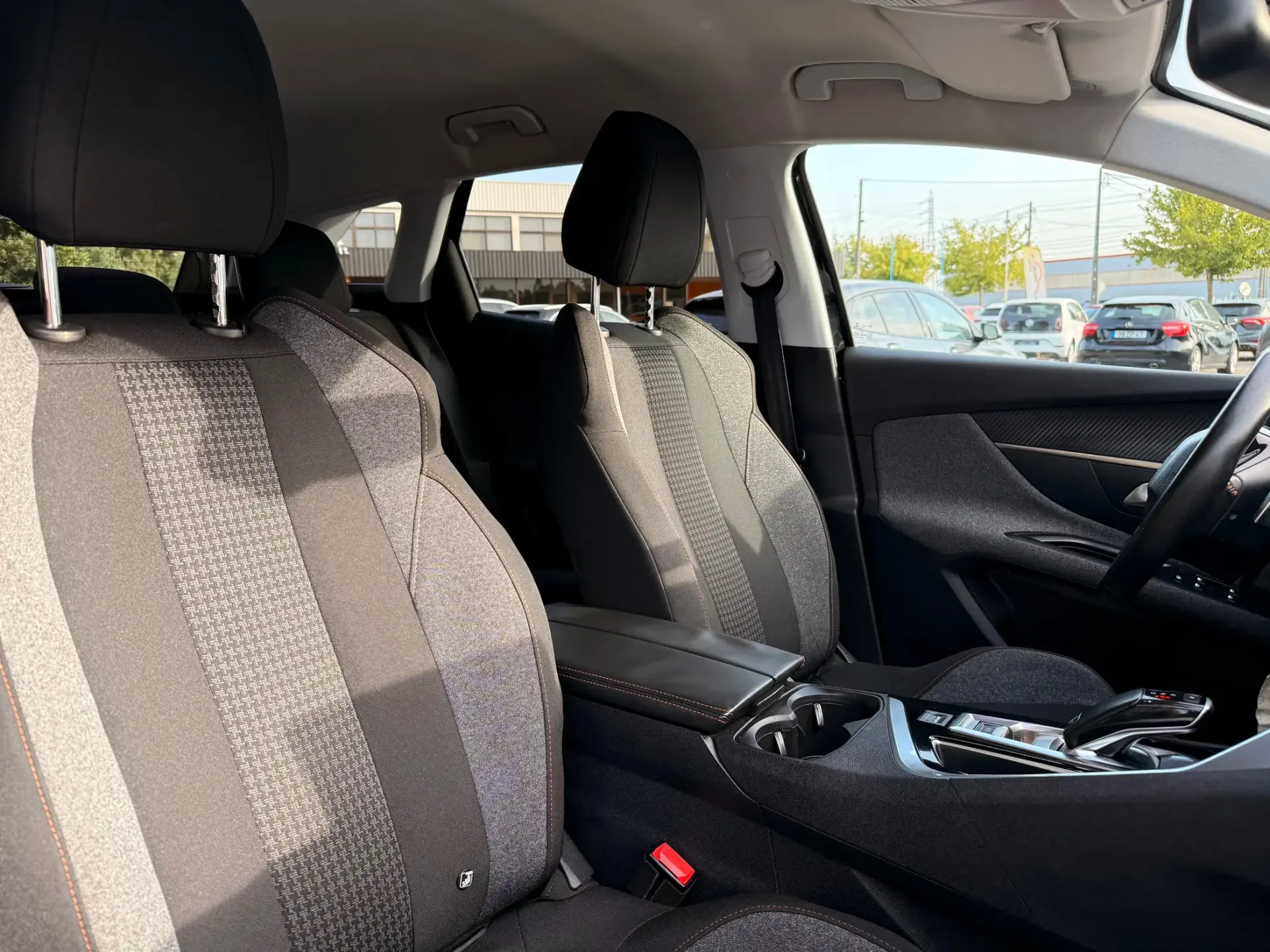 Peugeot 3008 1.6 BlueHDi Allure EAT6 13