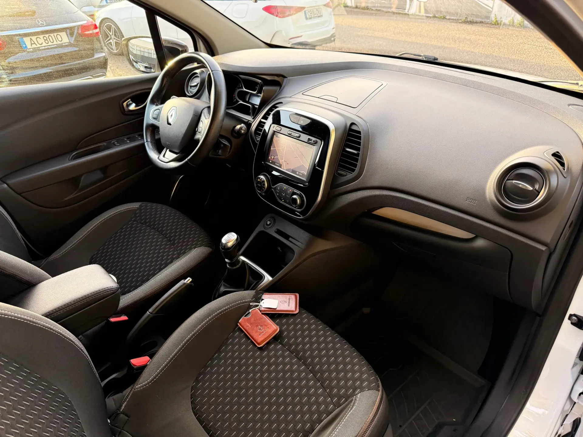 Renault Captur 1.5 dci ELYSEÉ 10