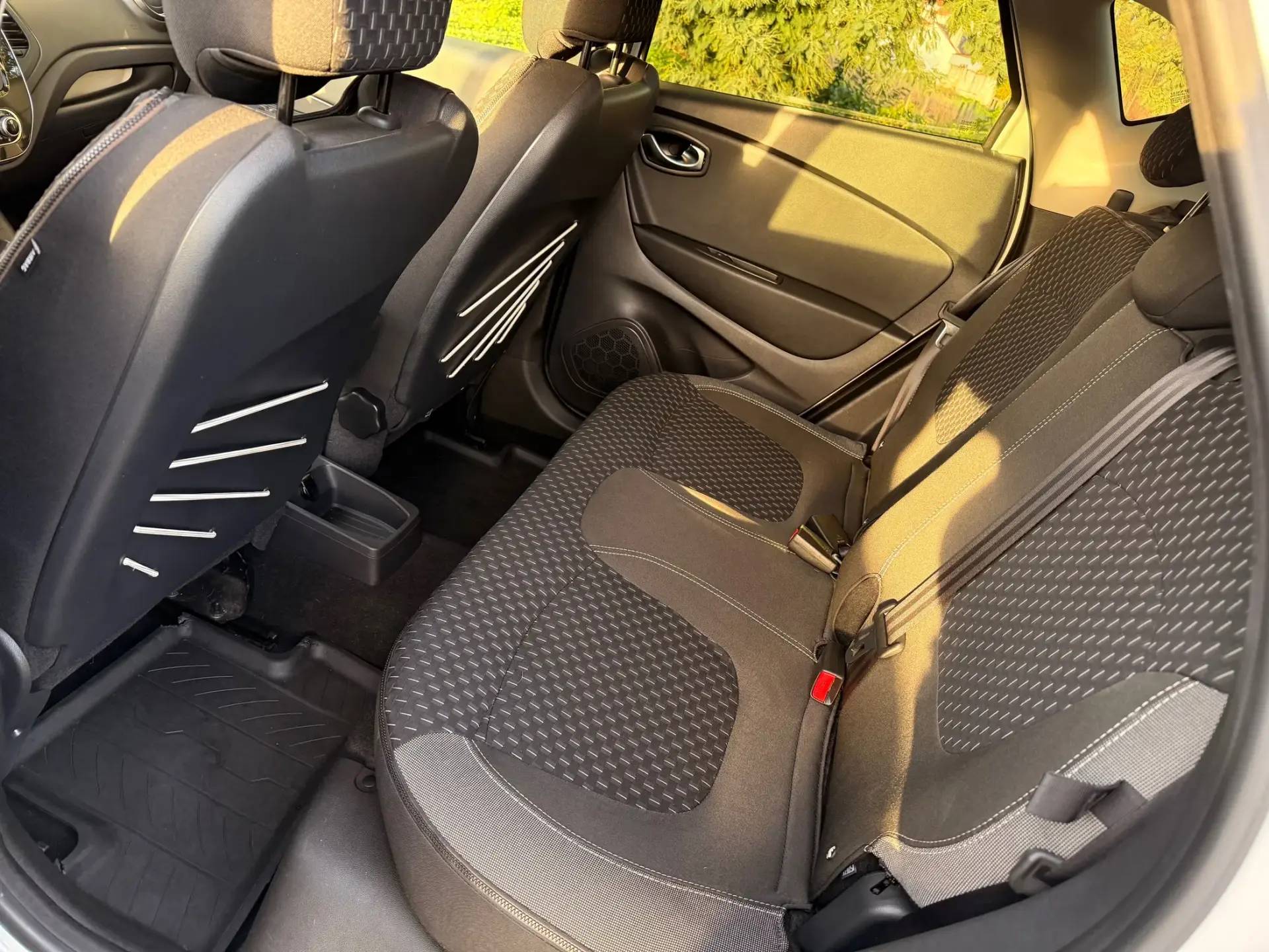 Renault Captur 1.5 dci ELYSEÉ 23