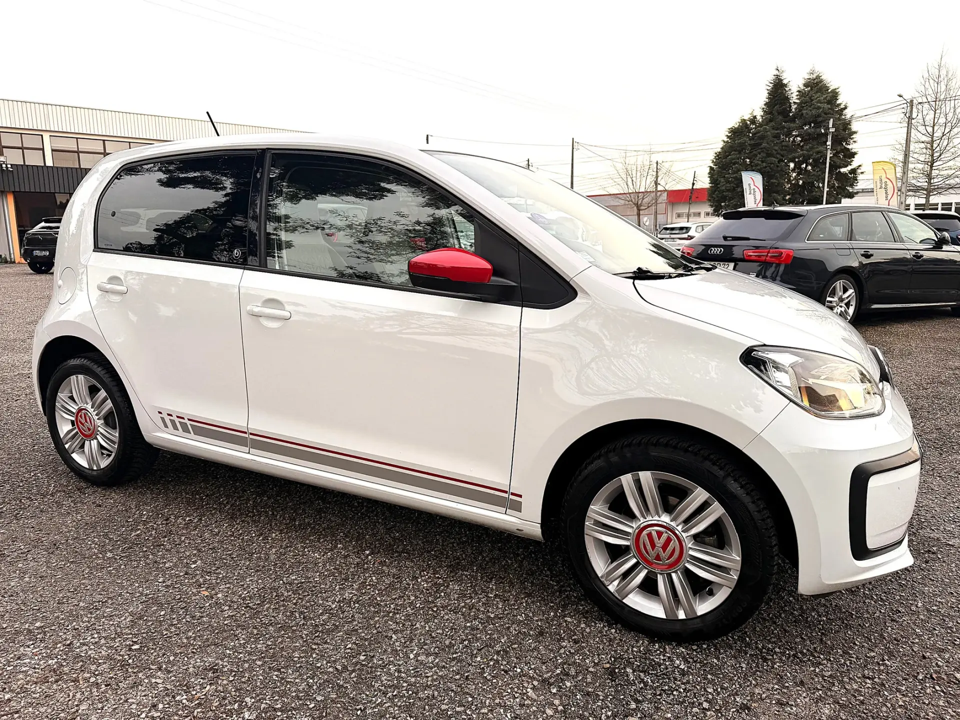 Volkswagen Up! 1.0 Move Up! Beats 5