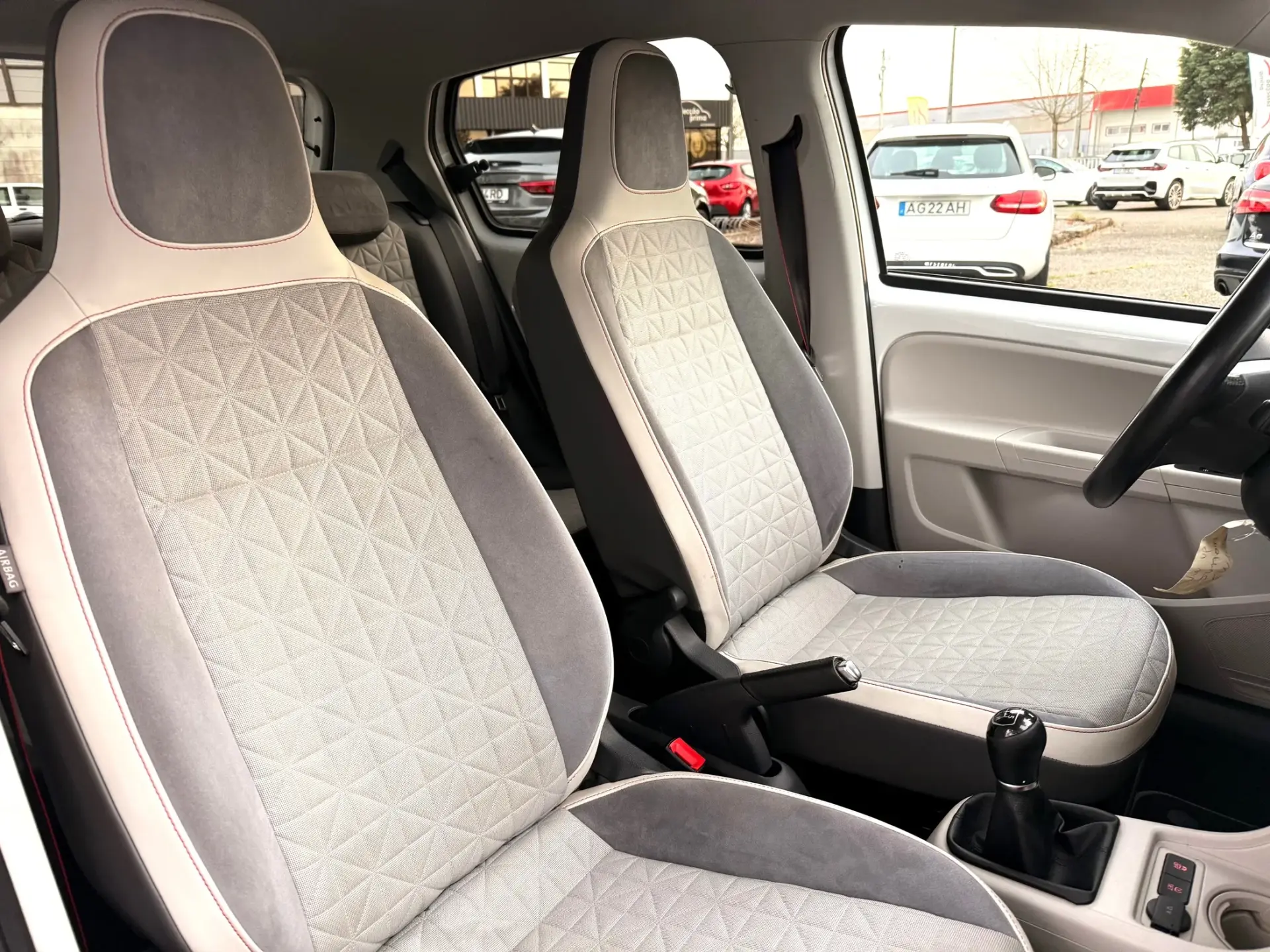 Volkswagen Up! 1.0 Move Up! Beats 11