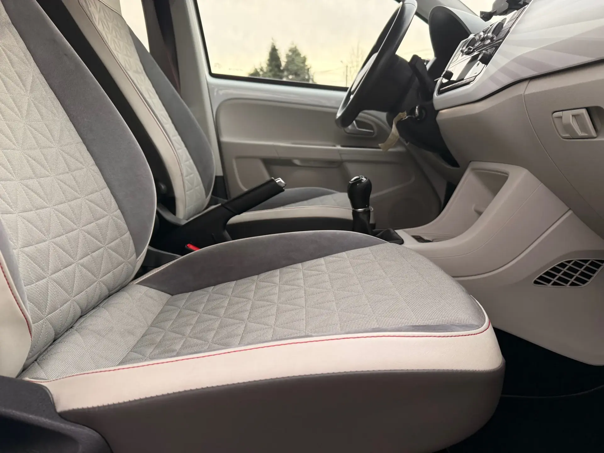 Volkswagen Up! 1.0 Move Up! Beats 12