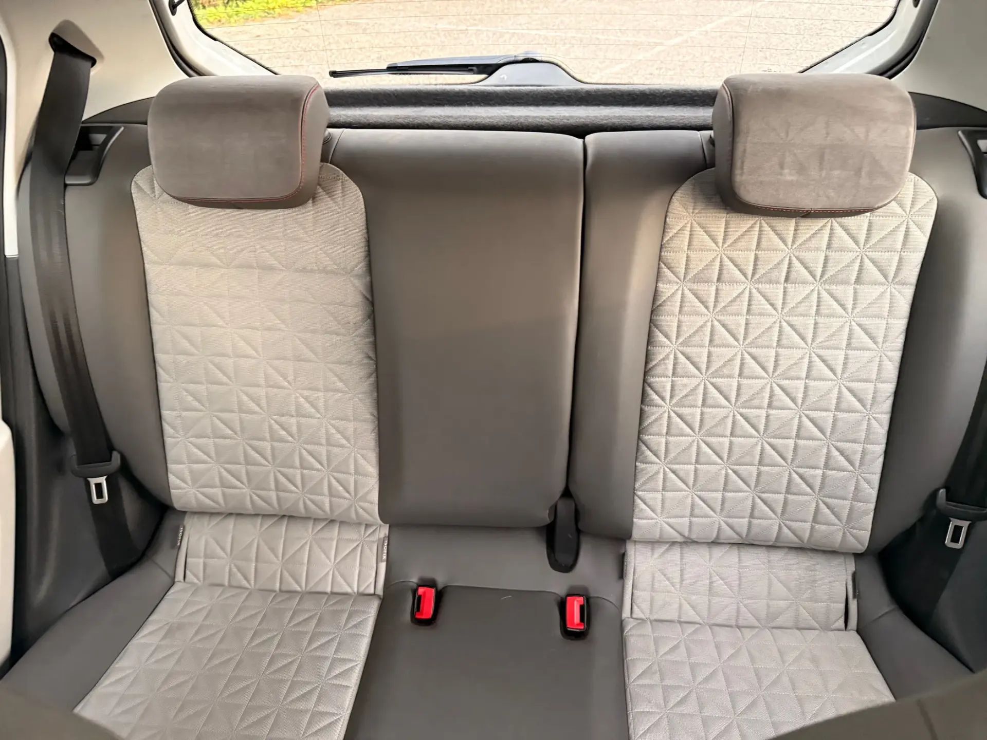 Volkswagen Up! 1.0 Move Up! Beats 24