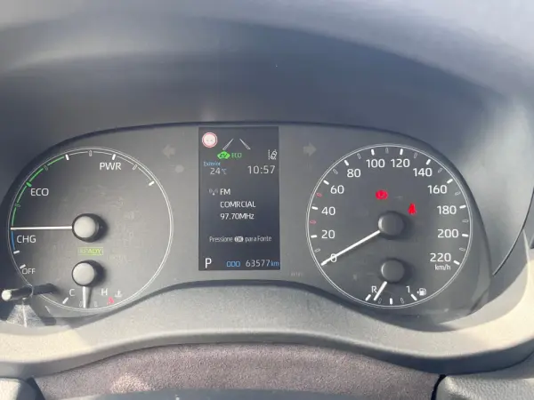 Toyota Yaris 1.5 HDF Comfort 14