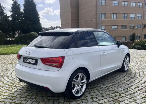 Audi A1 1.6 TDI S-line 8