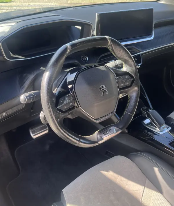 Peugeot e-208 50 kWh GT Pack 12