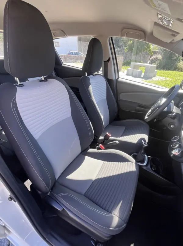 Toyota Yaris 1.0 VVT-i Connect 12