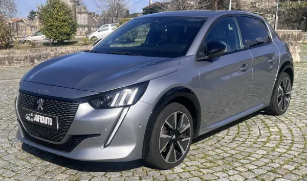 Peugeot e-208 50 kWh GT Pack 2
