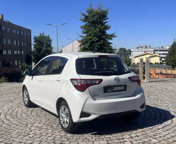 Toyota Yaris 1.0 VVT-i Connect 4