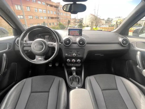 Audi A1 1.6 TDI S-line 17