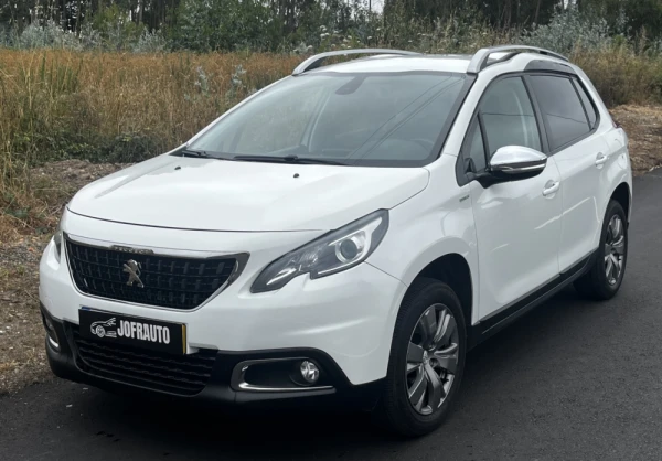 Peugeot 2008 1.2 Style 3