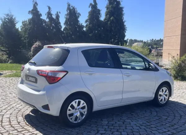 Toyota Yaris 1.0 VVT-i Connect 6