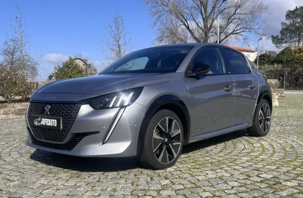 Peugeot e-208 50 kWh GT Pack 20
