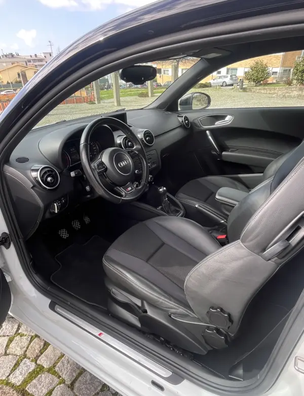 Audi A1 1.6 TDI S-line 13