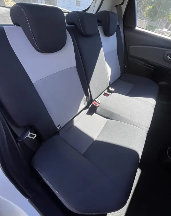 Toyota Yaris 1.0 VVT-i Connect 13