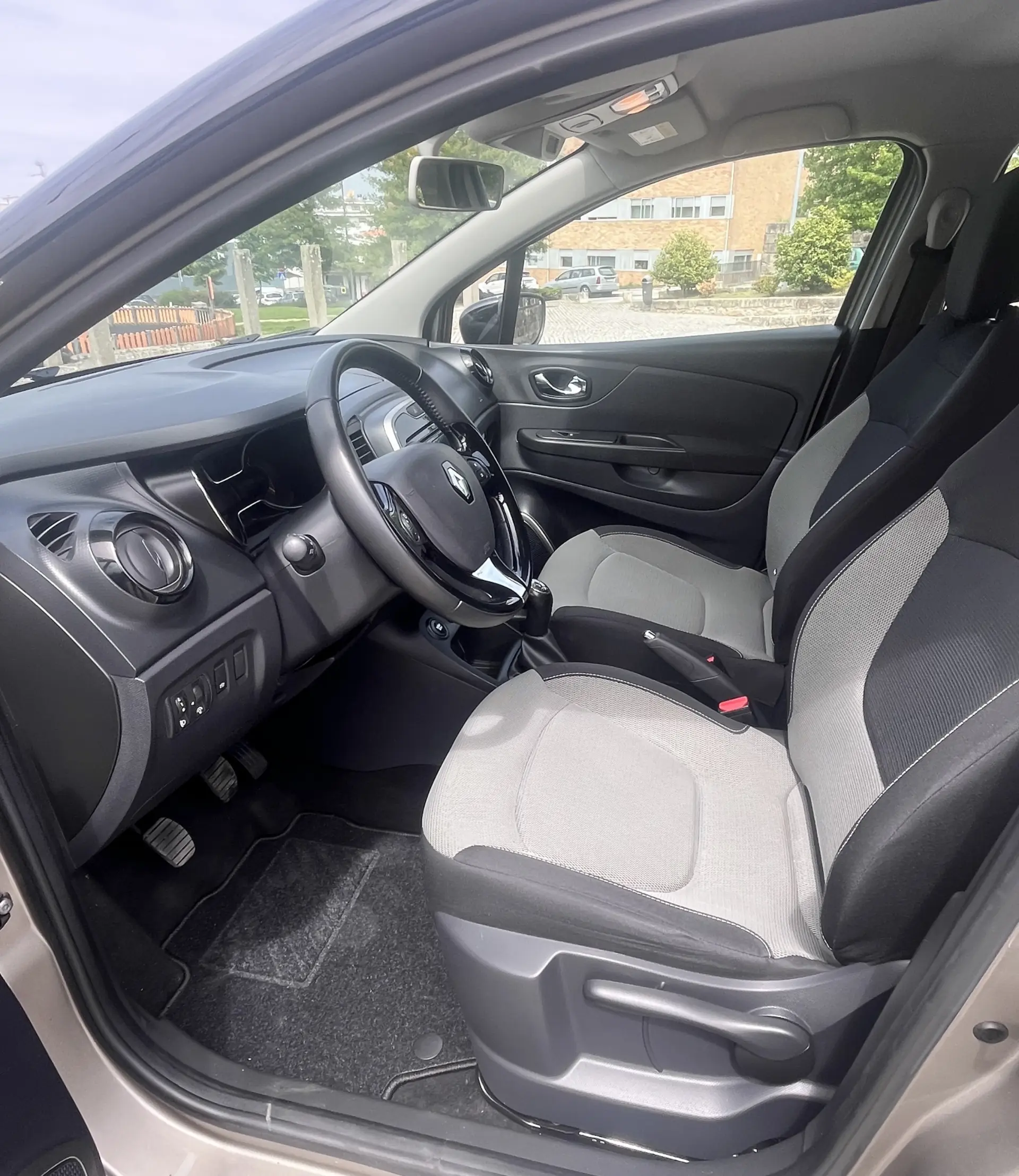 Renault Captur 0.9 TCe 13