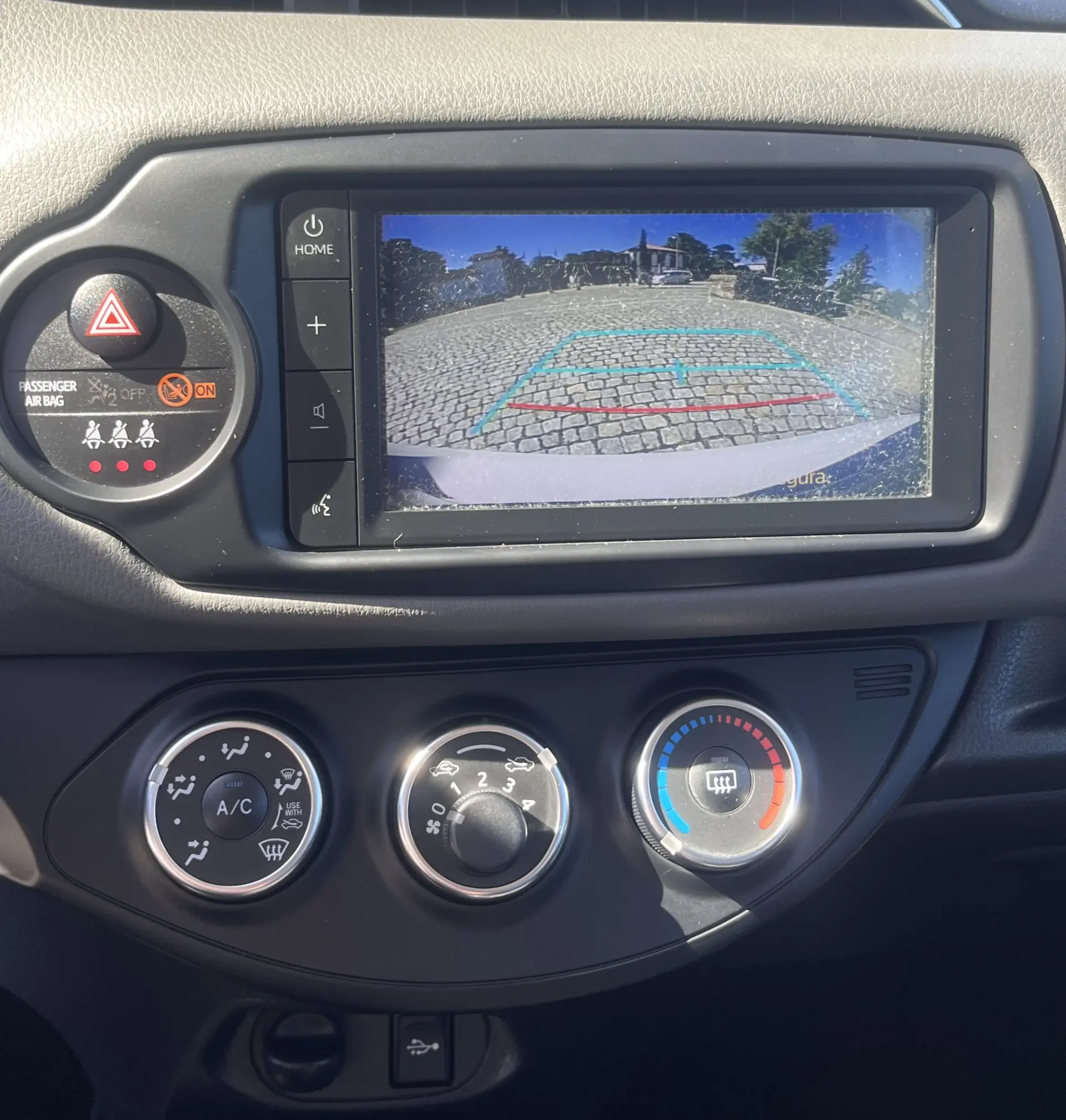 Toyota Yaris 1.0 VVT-i Connect 20