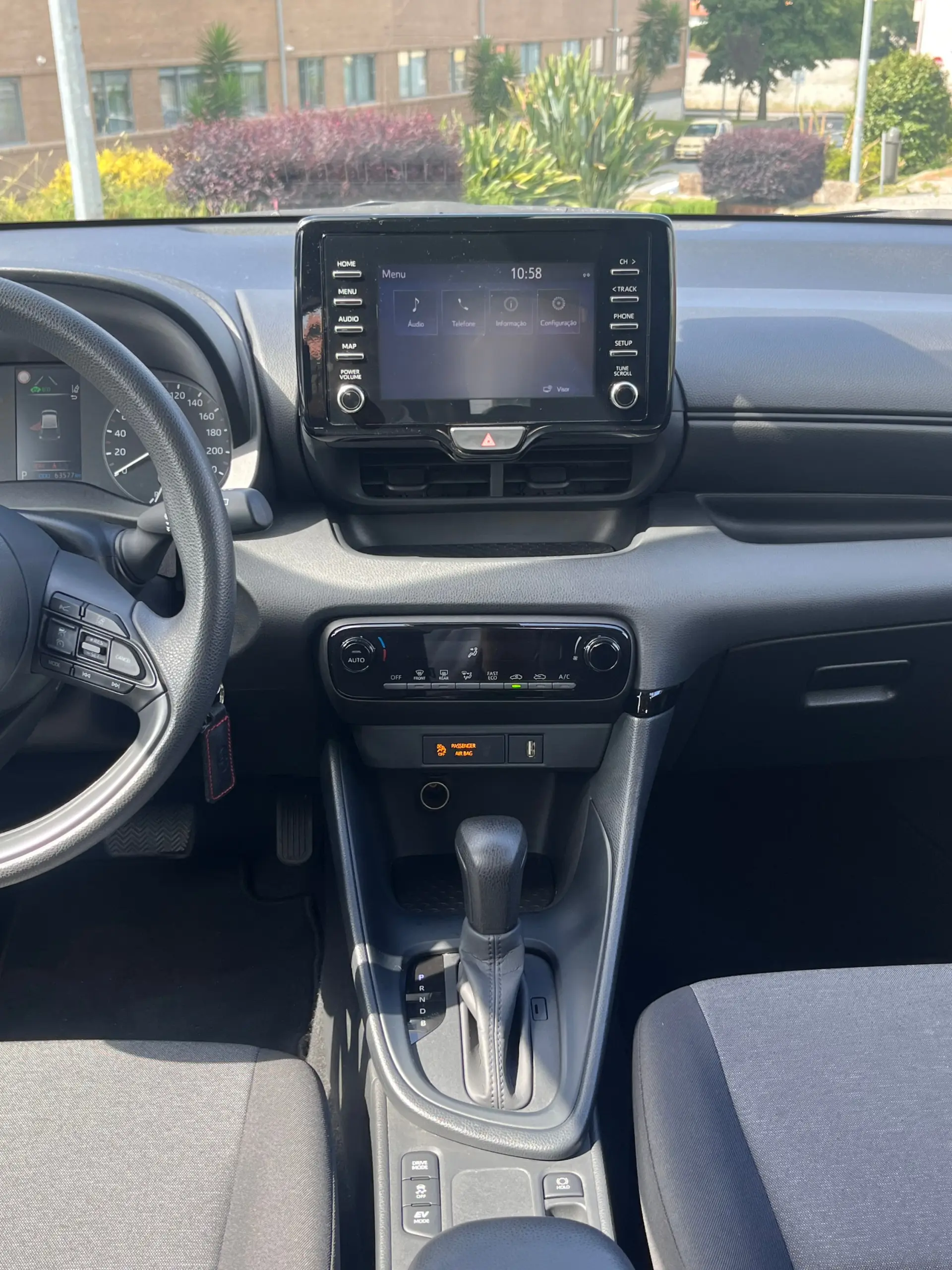 Toyota Yaris 1.5 HDF Comfort 15