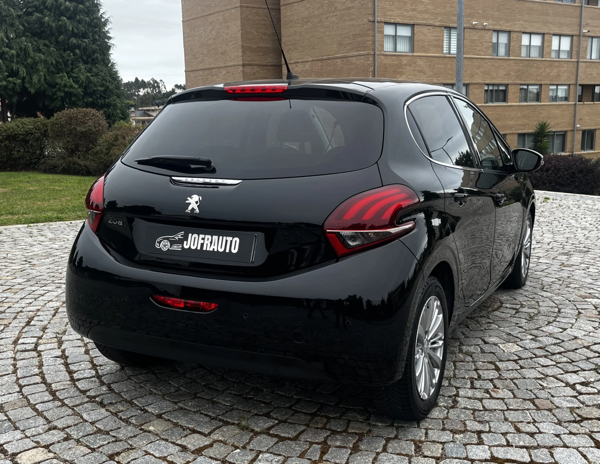 Peugeot 208 1.2 Puretech Allure 7