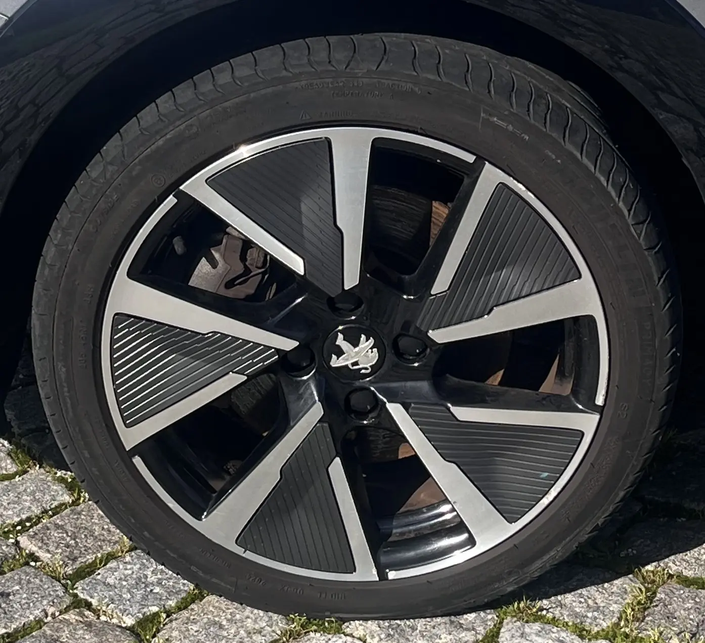 Peugeot e-208 50 kWh GT Pack 10