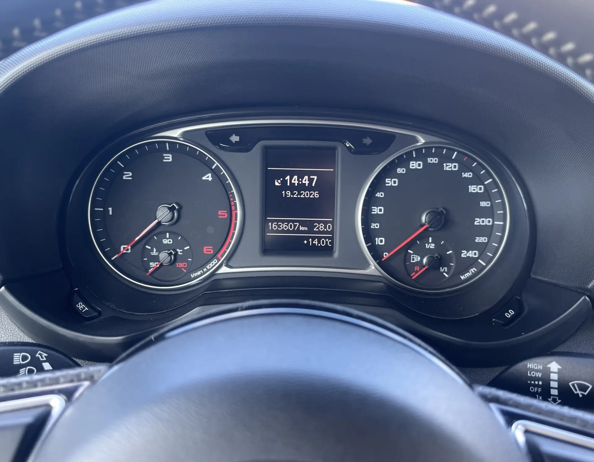 Audi A1 1.6 TDI S-line 19