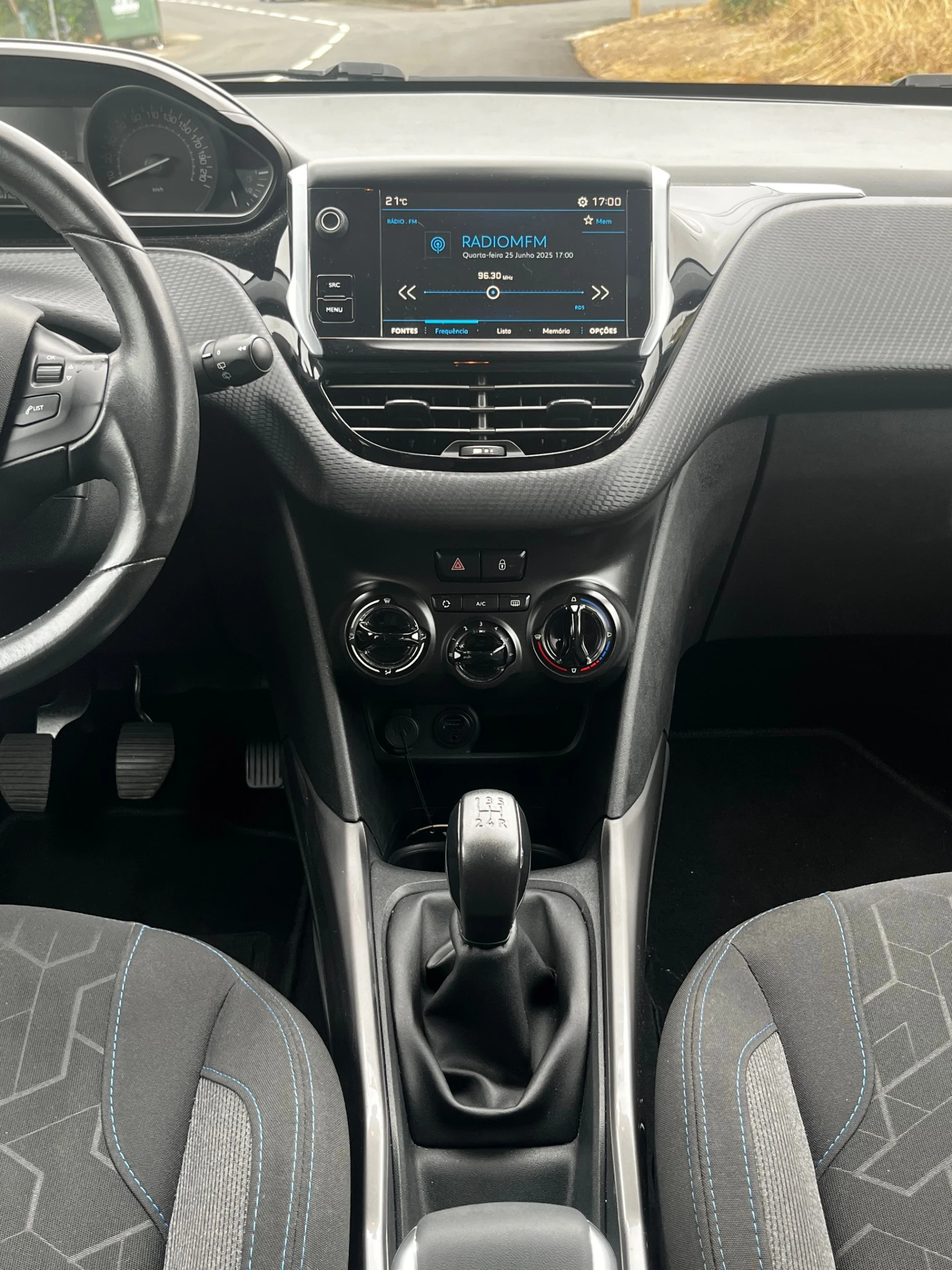 Peugeot 2008 1.2 Style 15