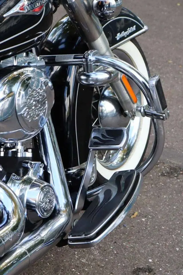 Harley-Davidson Heritage Softail Classic 9