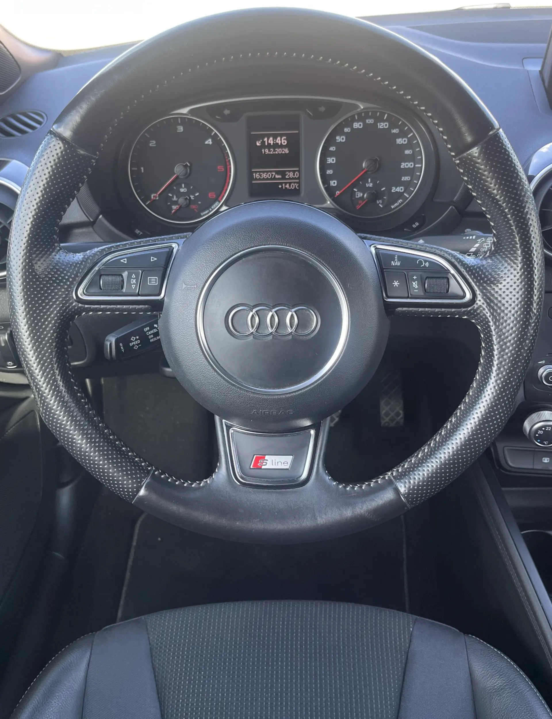 Audi A1 1.6 TDI S-line 18