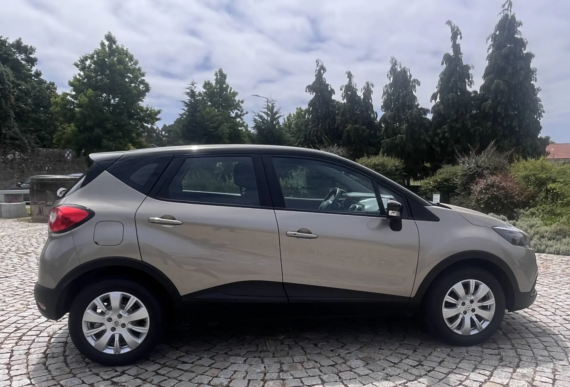 Renault Captur 0.9 TCe 8