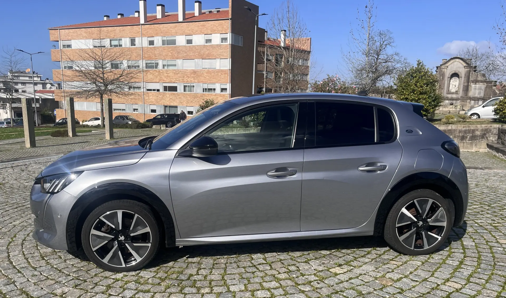 Peugeot e-208 50 kWh GT Pack 4