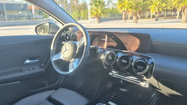 Mercedes-Benz A 250 e 10