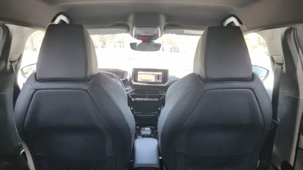 Peugeot 2008 1.2 PureTech GT EAT8 13
