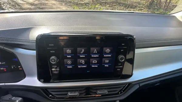 Volkswagen T-Roc 1.5 TSI Urban DSG 11