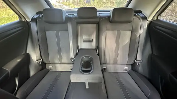 Volkswagen T-Roc 1.5 TSI Urban DSG 13