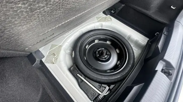 Volkswagen T-Roc 1.5 TSI Urban DSG 18