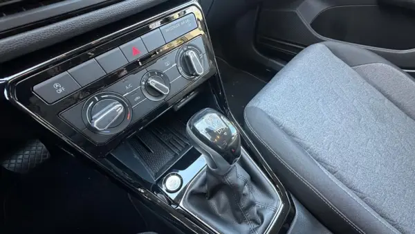 Volkswagen T-Cross 1.0 TSI Urban DSG 11