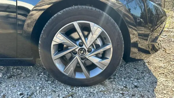 Opel Corsa 1.2 T Edition 7