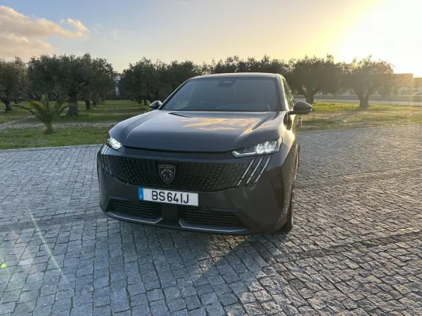 Peugeot 3008 1.2 Hybrid Allure Pack e-DCS6 2