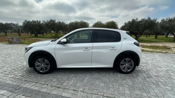 Peugeot e-208 50 kWh Allure 3