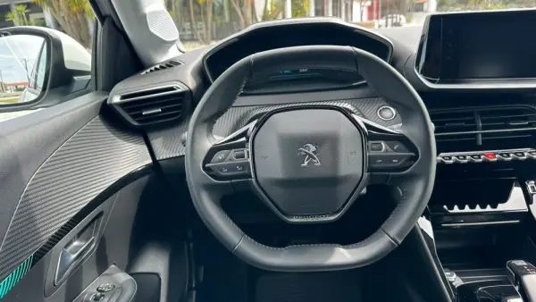 Peugeot e-208 50 kWh Allure 10